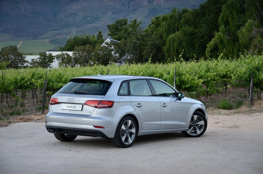  Audi A3 Sportback 1.4 TFSI (8V) 2016 года  (ZA) (фото 10 из 26)